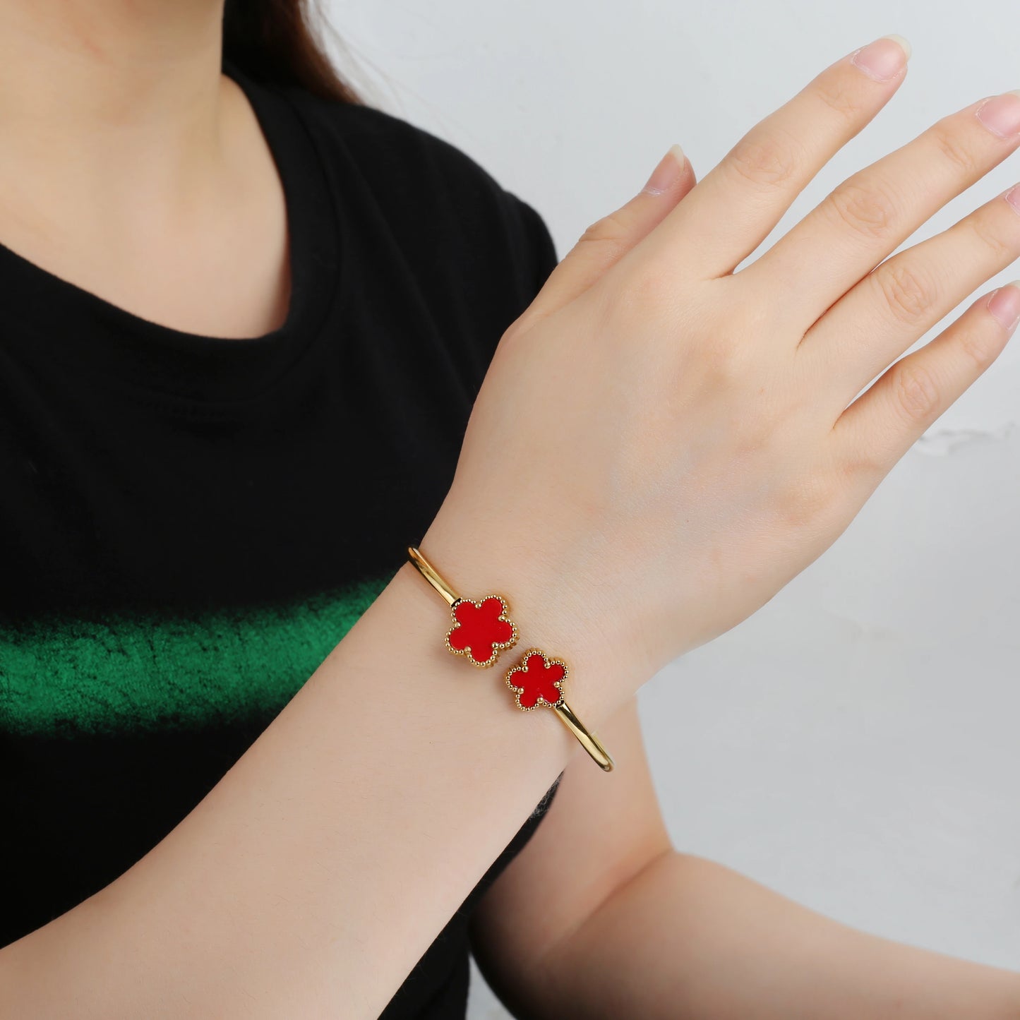 Five Leaf Flower Bangle