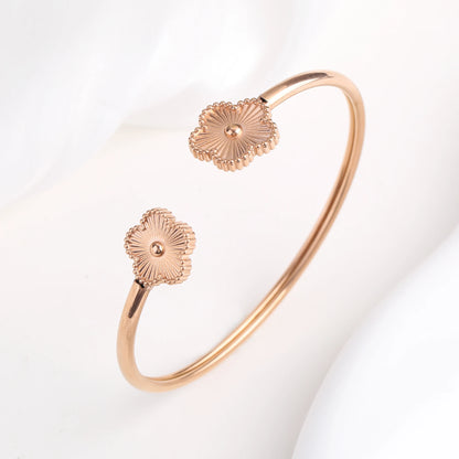 Five Leaf Flower Bangle