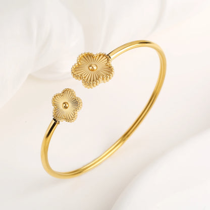 Five Leaf Flower Bangle