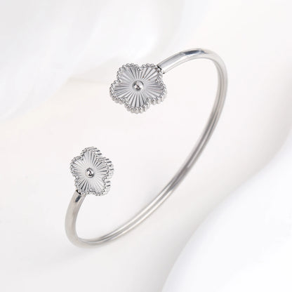 Five Leaf Flower Bangle