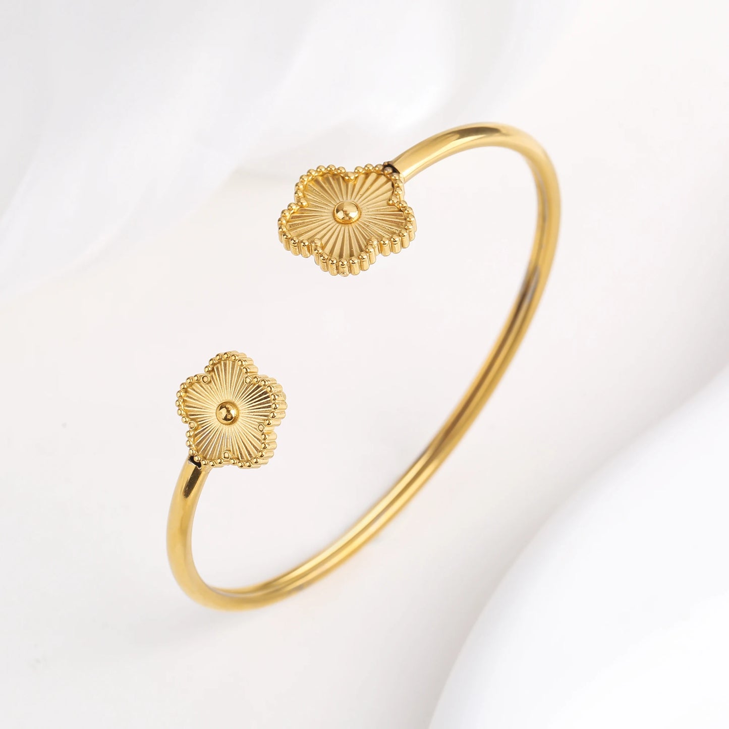 Five Leaf Flower Bangle