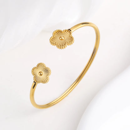 Five Leaf Flower Bangle